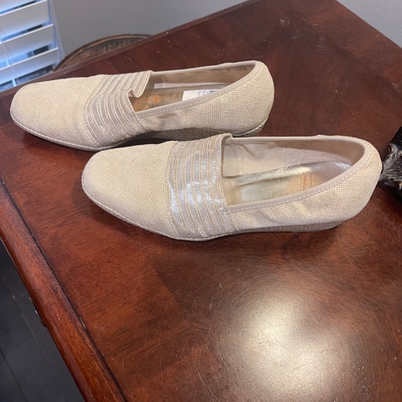 Espadrilles - Picture 2 of 5